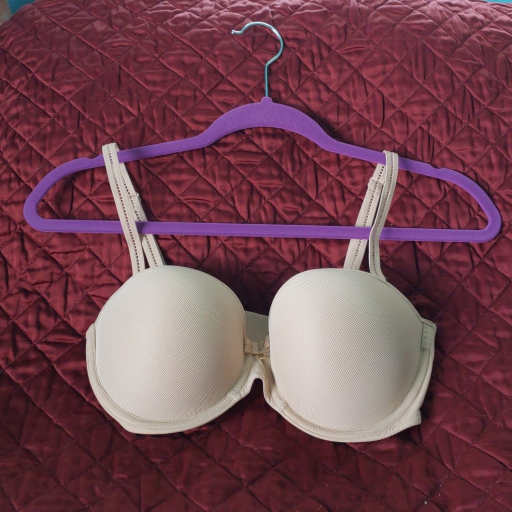 Chantelle 30DDD Beige Bra